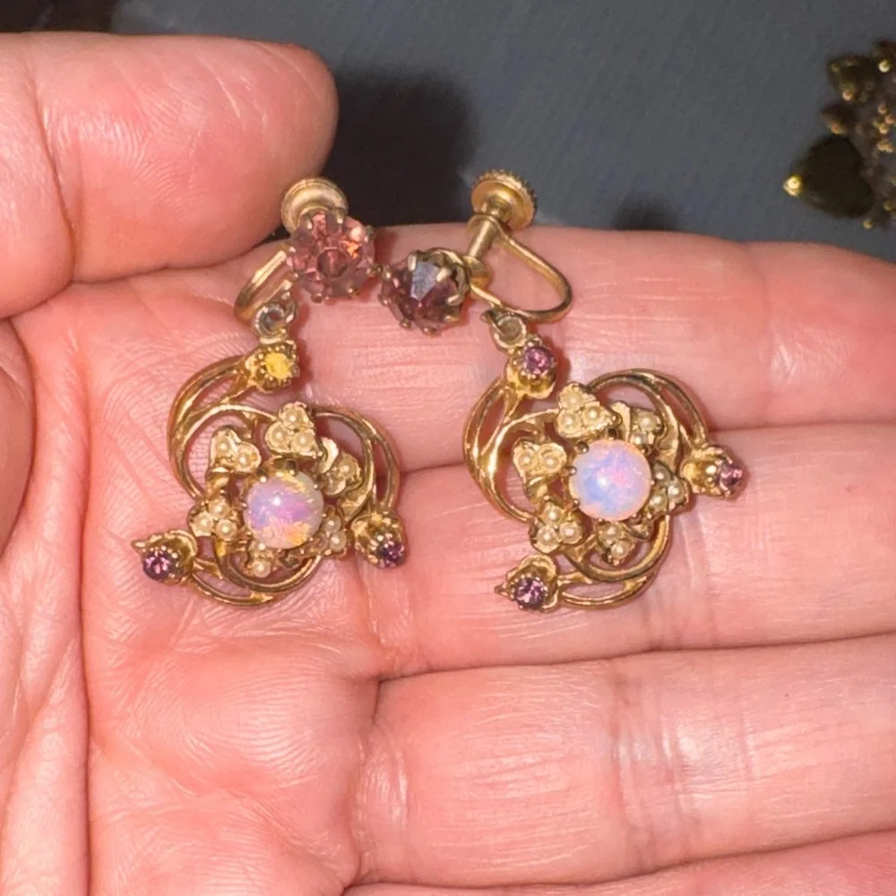 Vintage Opal Glass Rhinestone Faux Pearl Screw-Back Dangle Earrings Gold Tone